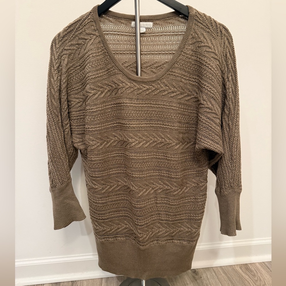 New York & Company Women’s Cable Knit Sweater – Medium